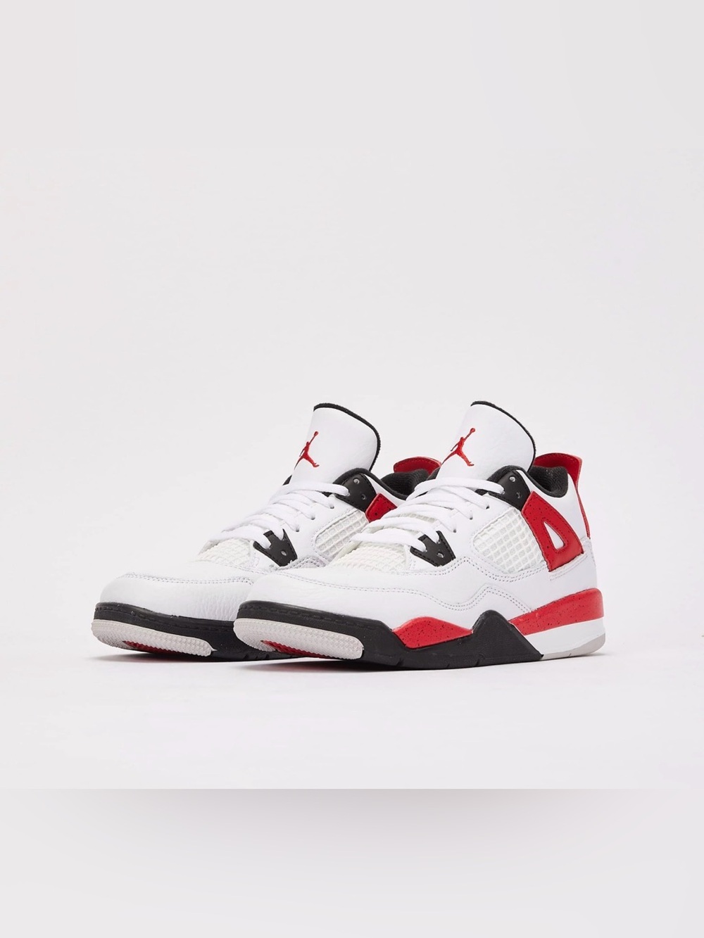 Jordan Retro Low-Top Sneakers in White Red and Black 6Y/ 7.5 W